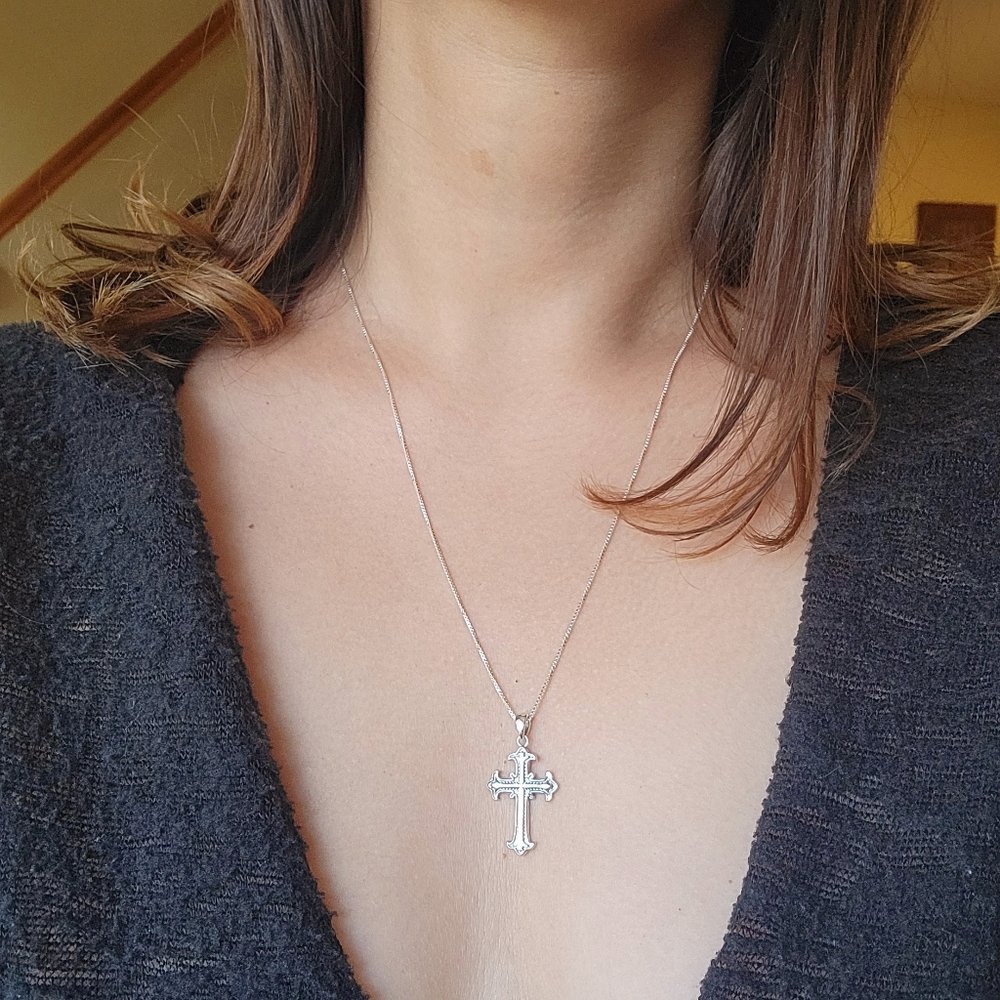 New Solid 925 Sterling Silver Ornate Cross Necklace - Picture 14 of 16
